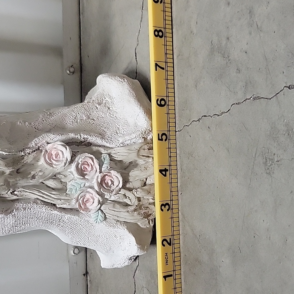Ashland White and Pink Floral Sculpture. Goth,halloween,holiday, Home Decor - Picture 9 of 12